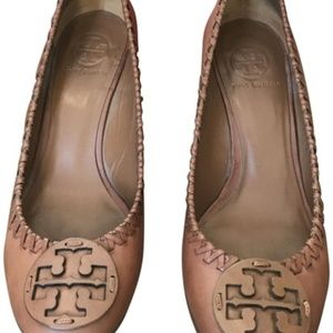 Tory Burch Royal Tan Leather Wedge Size 7.5